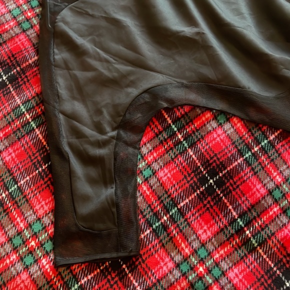 A black three quarter long sleeve women’s blouse with silk and sheer design. - Picture 5 of 7